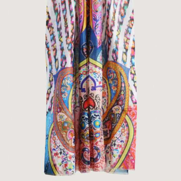 Jazz up your style game with the stoles from The Gallery Store